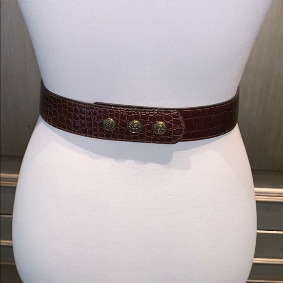 Brn embossed leather belt w brass hardware - Picture 3 of 8